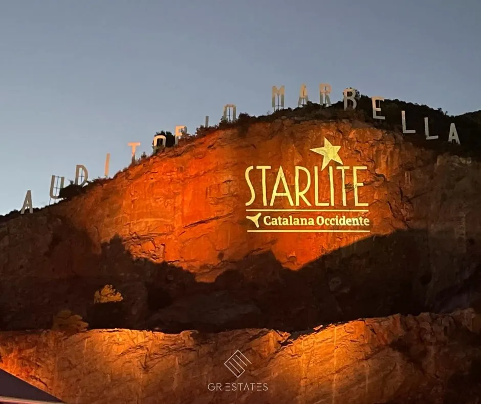 Udendørskoncert om aftenen under Starlite-festivalen i Marbella